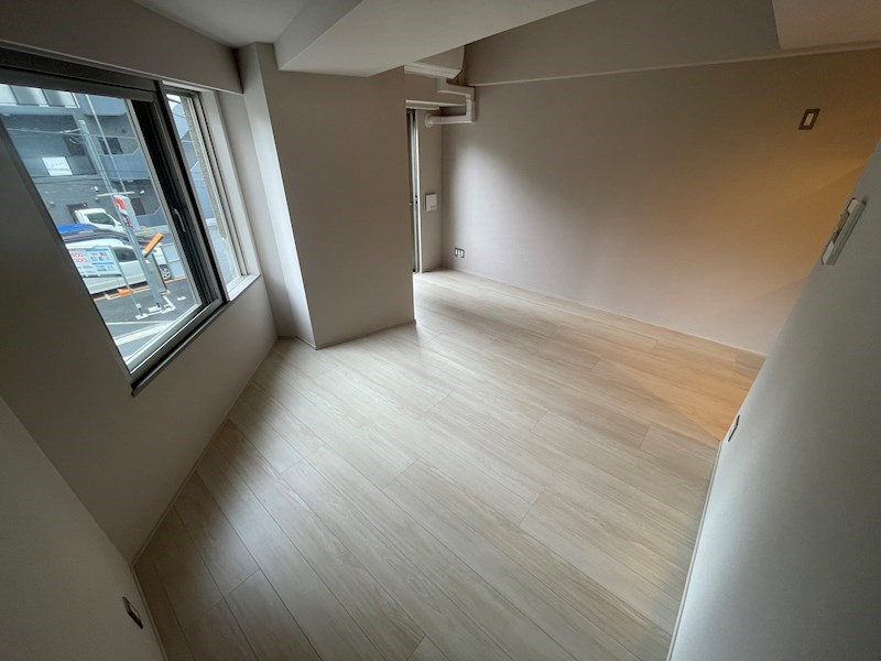 ART APARTMENT IN Ootaka-no-Mori リビング