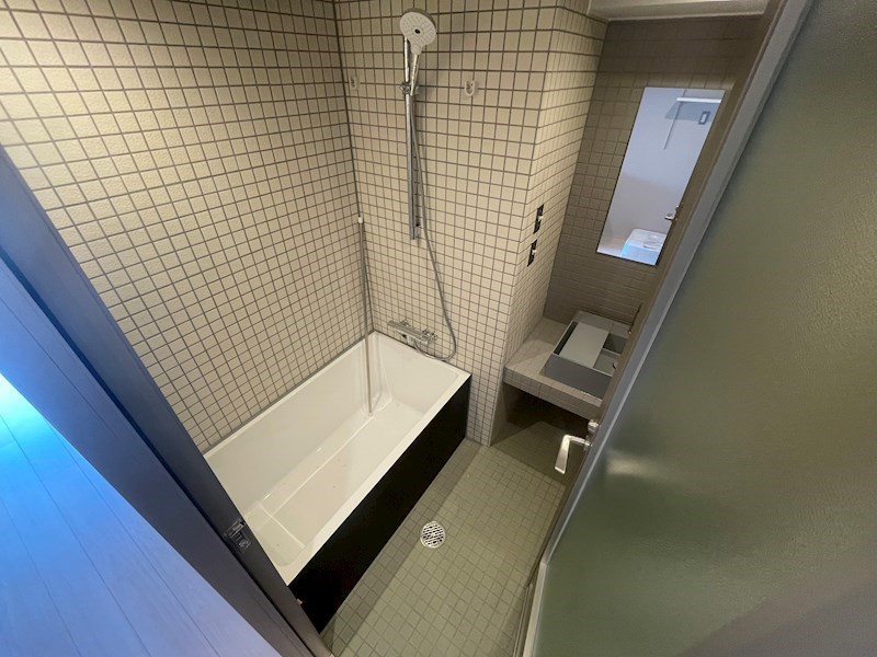 ART APARTMENT IN Ootaka-no-Mori 風呂画像