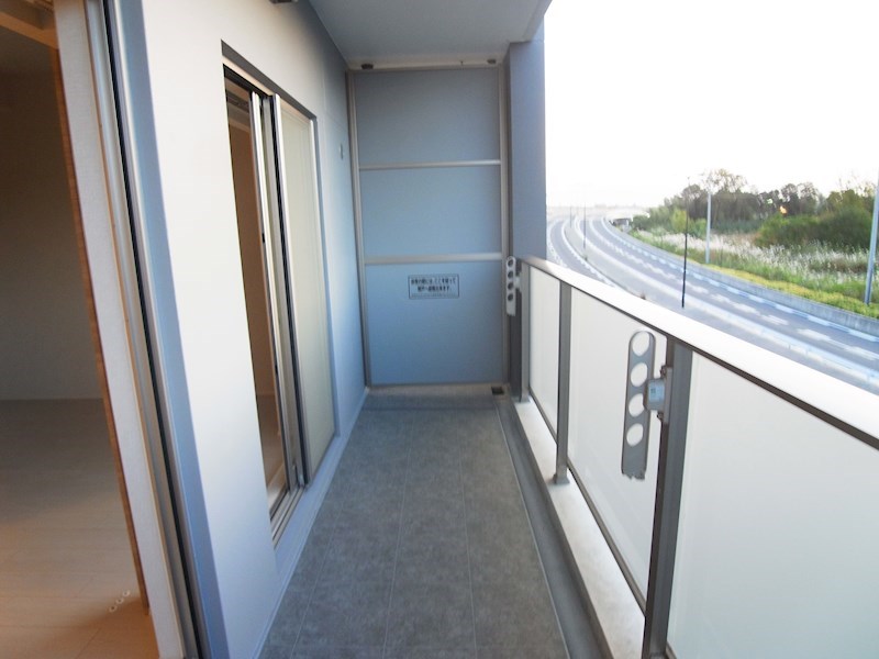 ART RESIDENCE IN KASHIWA-no-HA ベランダ