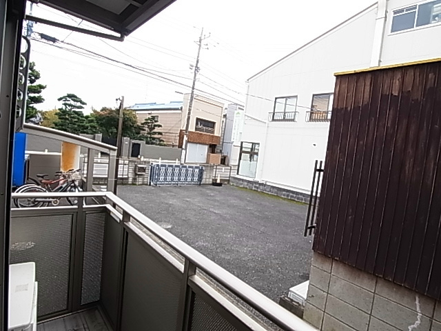 ハピネス・ナカ ベランダ