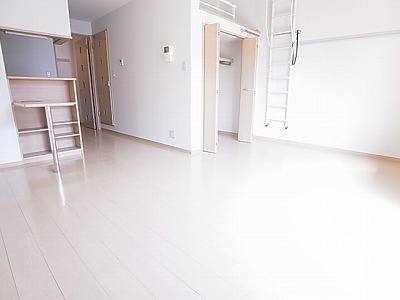 キャトルセゾン（初石） リビング