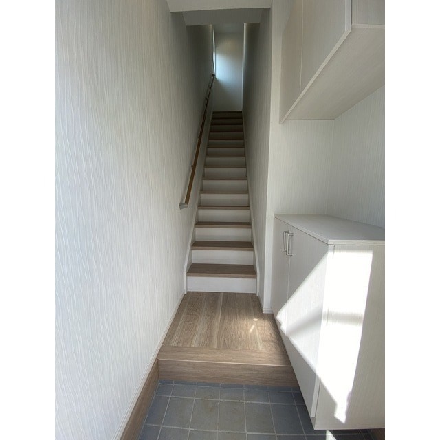 コモド本木 玄関