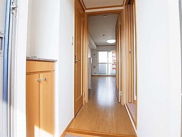 サニーメゾン１ 玄関