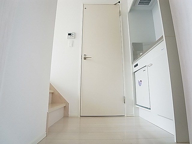 ラフォンテ足立 玄関