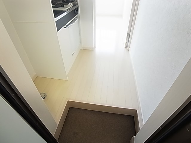 エルプレミア竹ノ塚 玄関