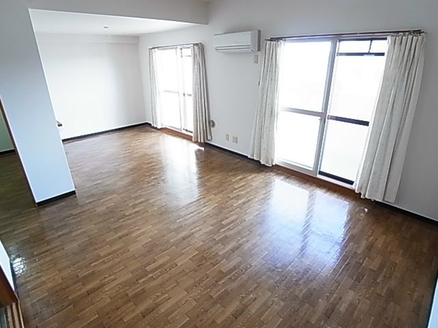 メゾンパーク常盤平 リビング