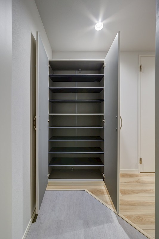 CRASTINE松戸字塚ノ越 玄関