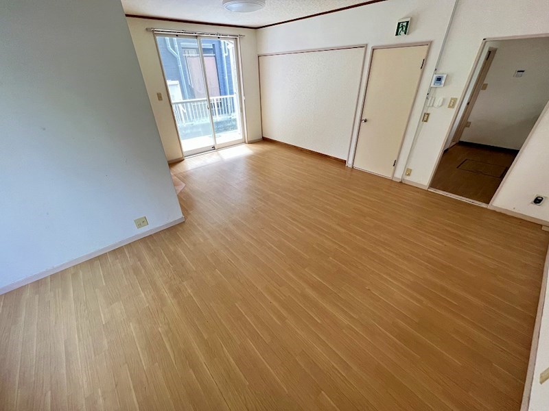 ブルーメ花畑７３ リビング