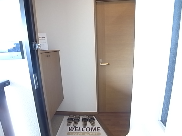 アリュールB 玄関