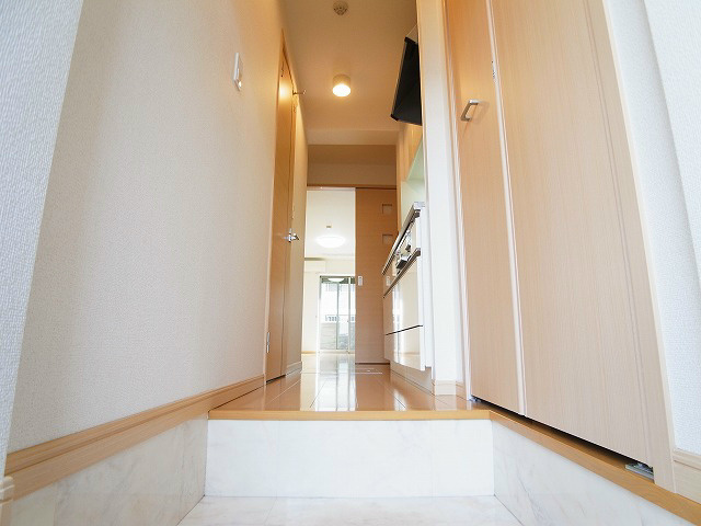 グレイスカレント２ 玄関