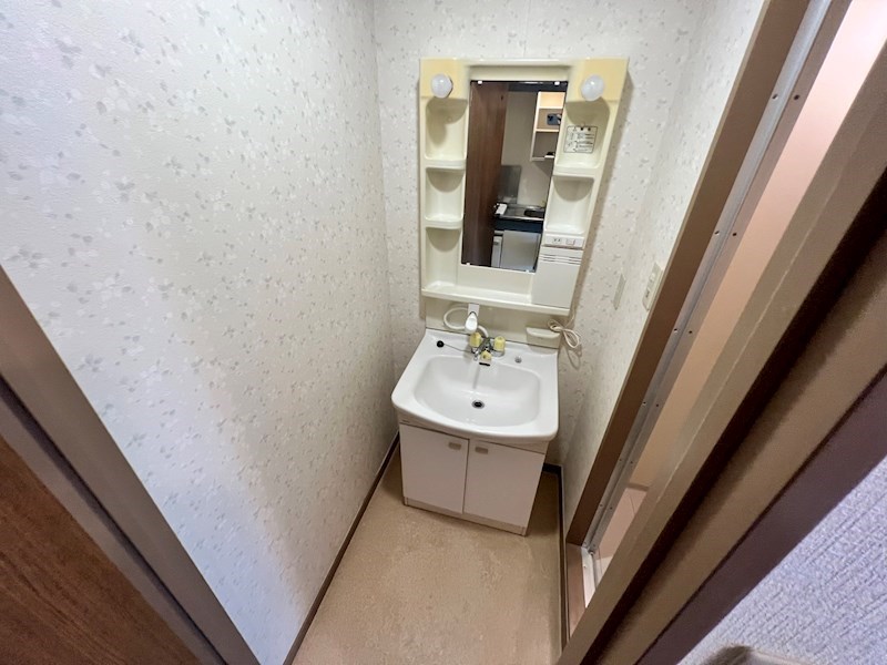 クーラム  洗面所