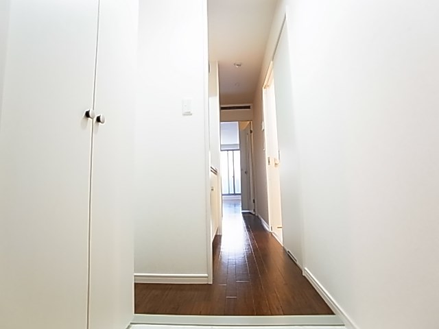 Ｐｒｅｇｏ３ 玄関