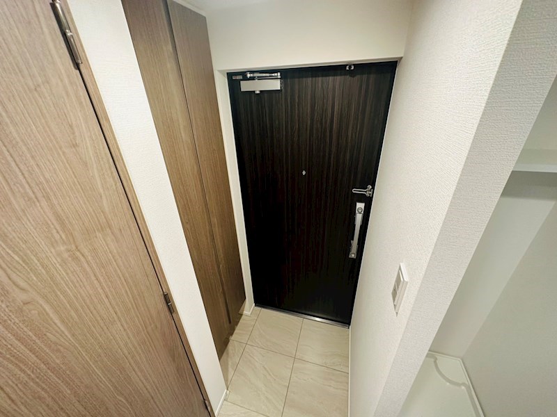 S-RESIDENCE綾瀬rivie 玄関