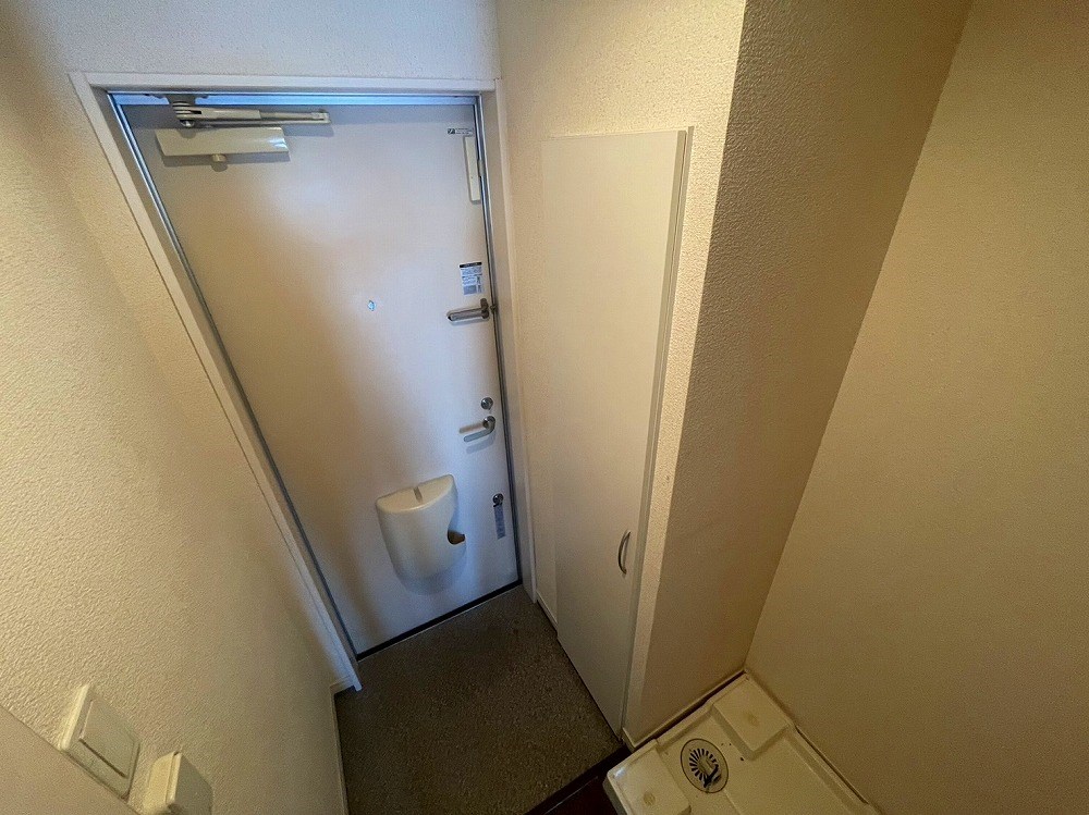 リブリ・プランドール 玄関