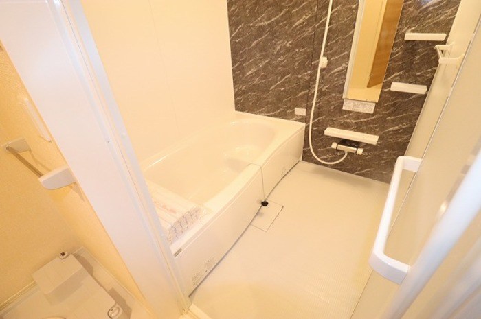 ファミリア　エテルナ 風呂画像