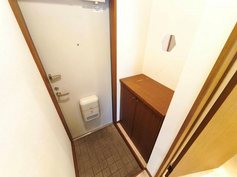 メゾン遠山２ 玄関