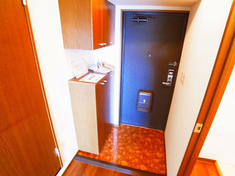 アザリアヒルズ 玄関