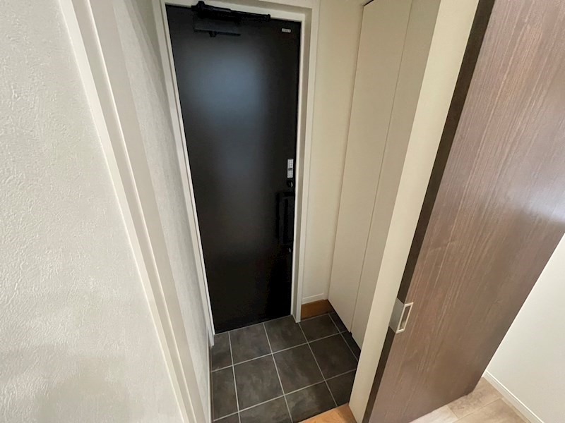 シーズンテラス舎人公園B 玄関