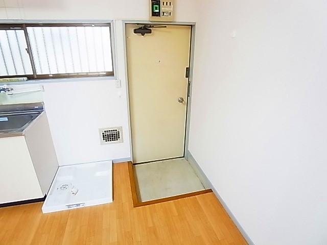 パステロード２番館 玄関