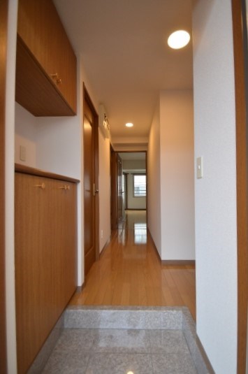 メイクスA棟  玄関