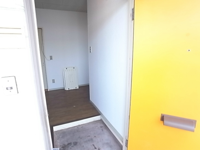 アローハイツＢ棟 玄関