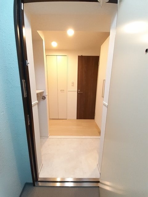 コントレイル 玄関