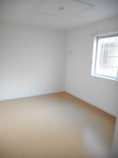 ニュー　ブライト ベッドルーム