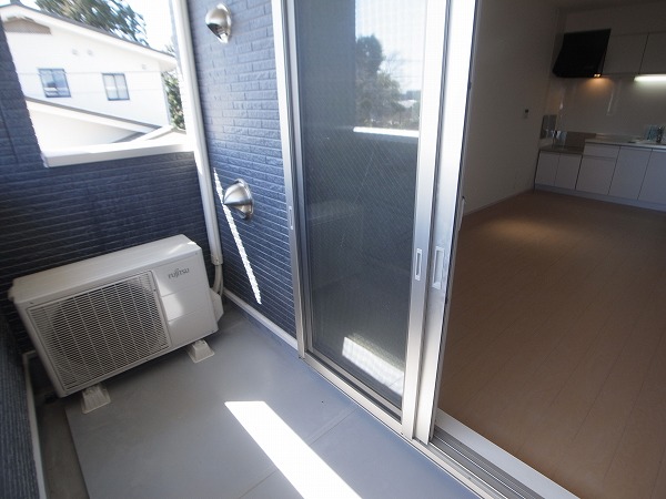 ブリリアントガーデンアゼリアＢ ベランダ