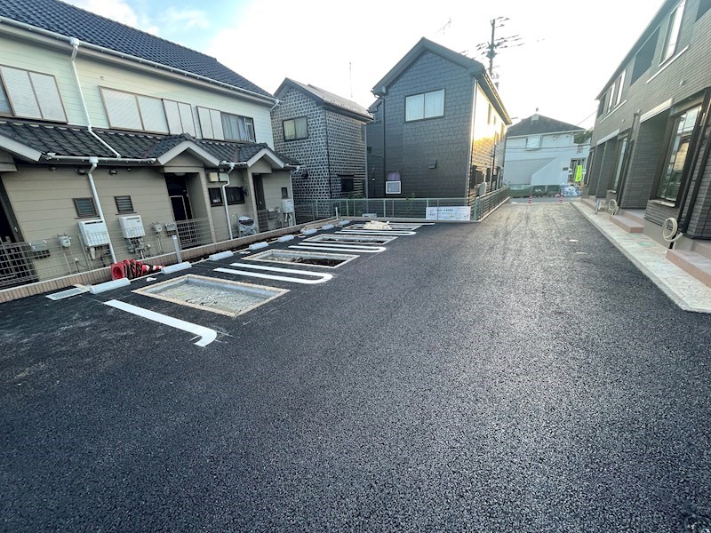 ル・ボヌール 駐車場