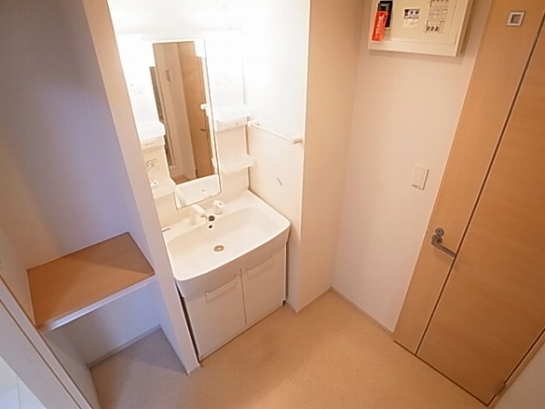 ラ　ヴェリテ その他2