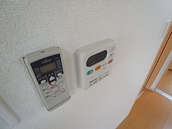 ラ　ヴェリテ その他10