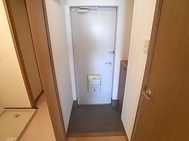 フォンターナ 玄関