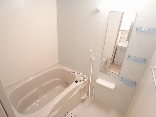 ポンム・ド・テールⅡ 風呂画像