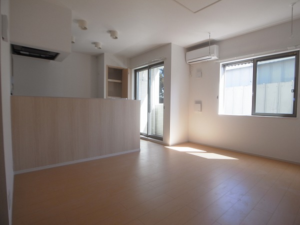 ブリリアントガーデンアゼリアＣ リビング