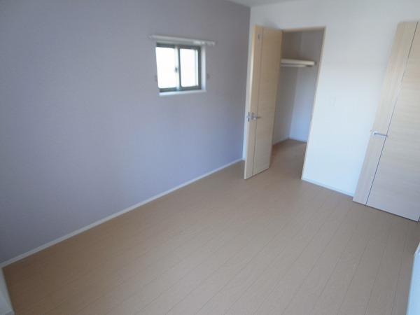 ブリリアントガーデンアゼリアＣ ベッドルーム