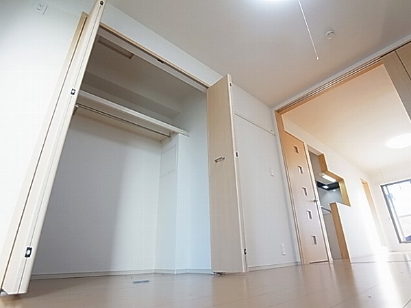 ブリリアントガーデンアゼリアＡ その他3