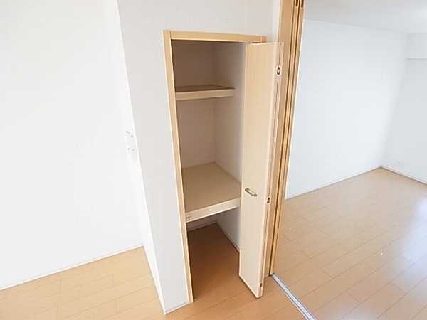 ブリリアントガーデンアゼリアＡ その他12