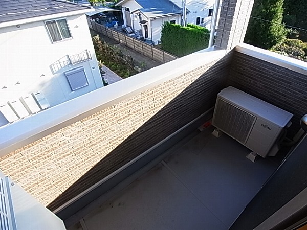 ブリリアントガーデンアゼリアＡ ベランダ