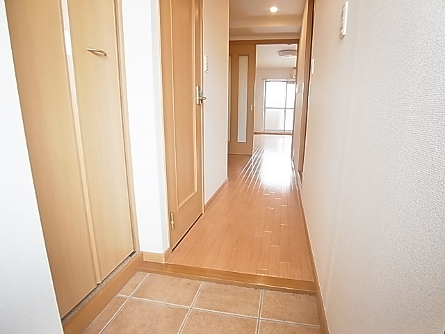 リバー　フィールズ 玄関