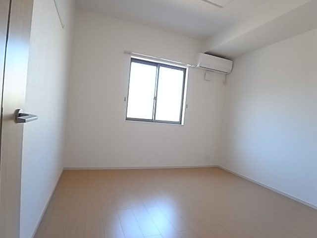 ネーヴェ・レジデンス ベッドルーム