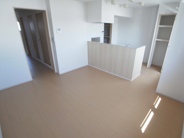 ブリリアントガーデンアゼリアＣ リビング