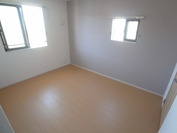 ブリリアントガーデンアゼリアＣ ベッドルーム