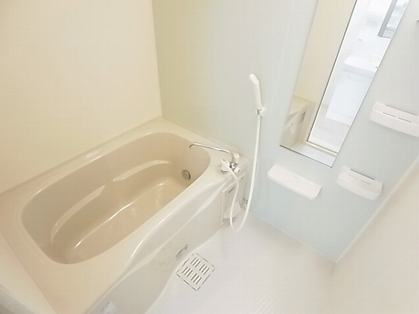 クラベール参番館 風呂画像