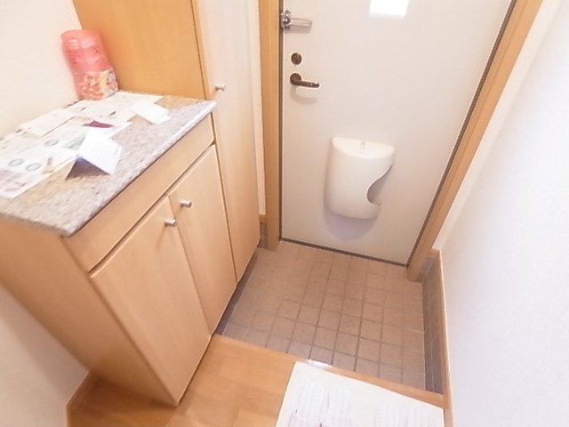 メゾン・ソレイユ 玄関
