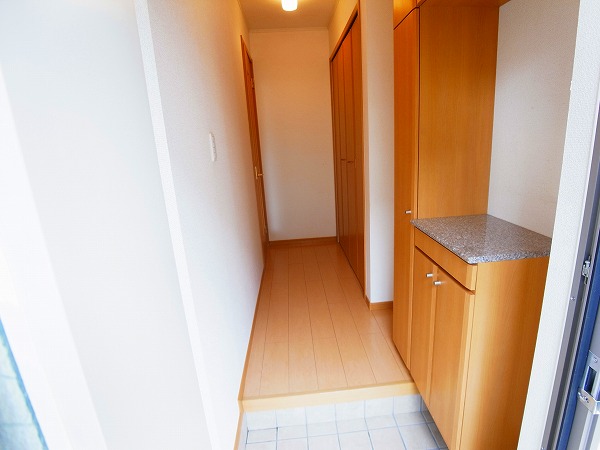 ブロードシティ　Ｄ棟 玄関