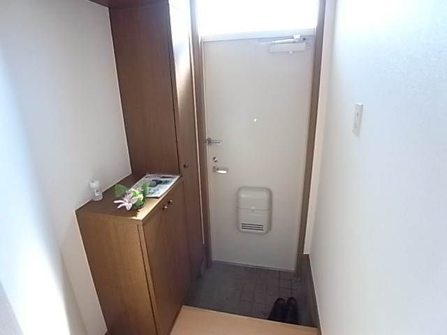 グランラシーヌ 玄関
