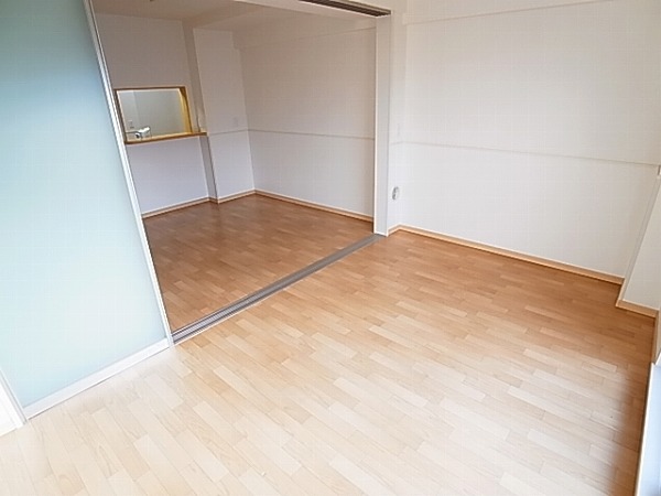 メゾン　ビオラティ  ベッドルーム