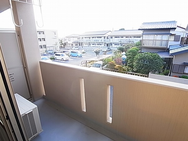 メゾン　ビオラティ  ベランダ