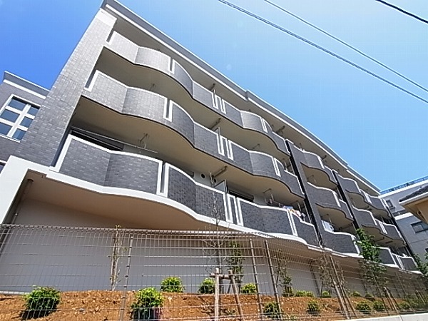 フォレストコート・アゼリア 204号室 外観