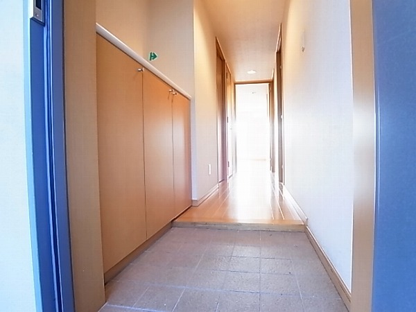 ヴィラモラージュ 玄関